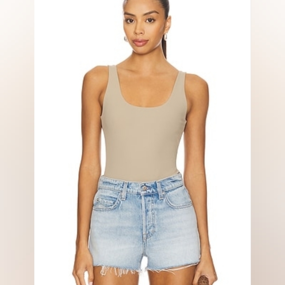 Re/Done Scoop Neck Tank Size M In EUC